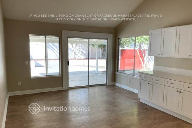 Building Photo - 2414 S Woodlark Dr