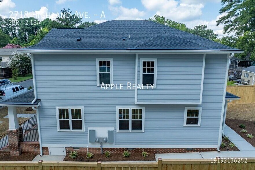 Building Photo - 2718 Highland Ave
