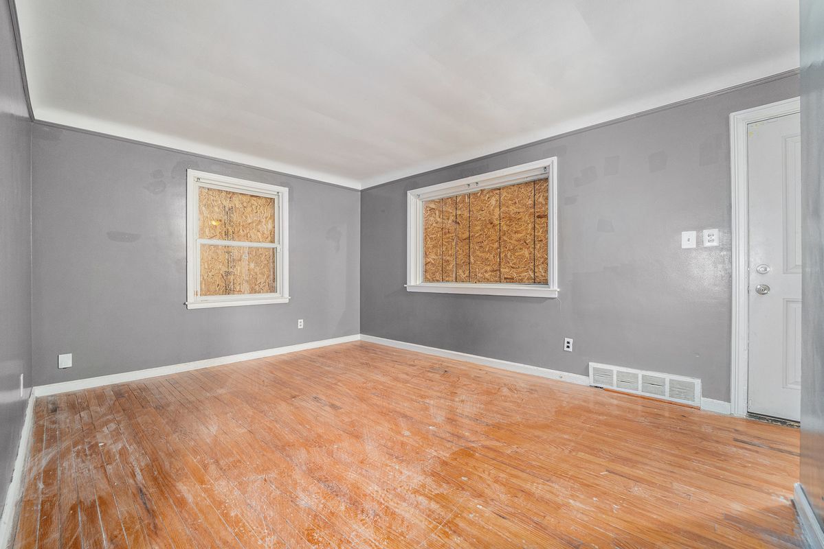 Building Photo - 6306 Farmbrook St