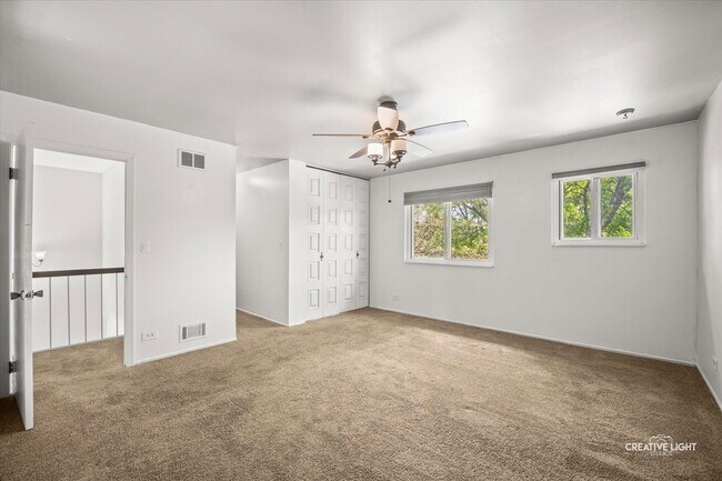 Building Photo - 772 Circle Dr