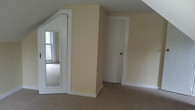 Building Photo - 26 Calvert St