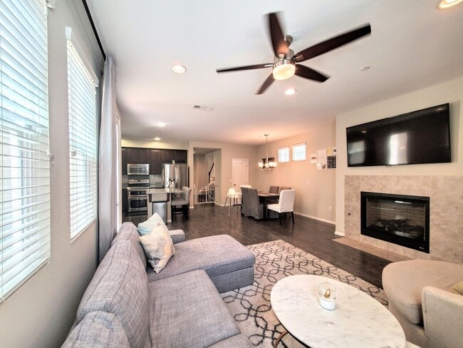 Building Photo - Gorgeous Home- Lots of Upgrades