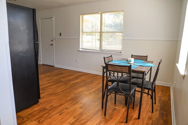 DINNING AREA - 600 Southgate Ave