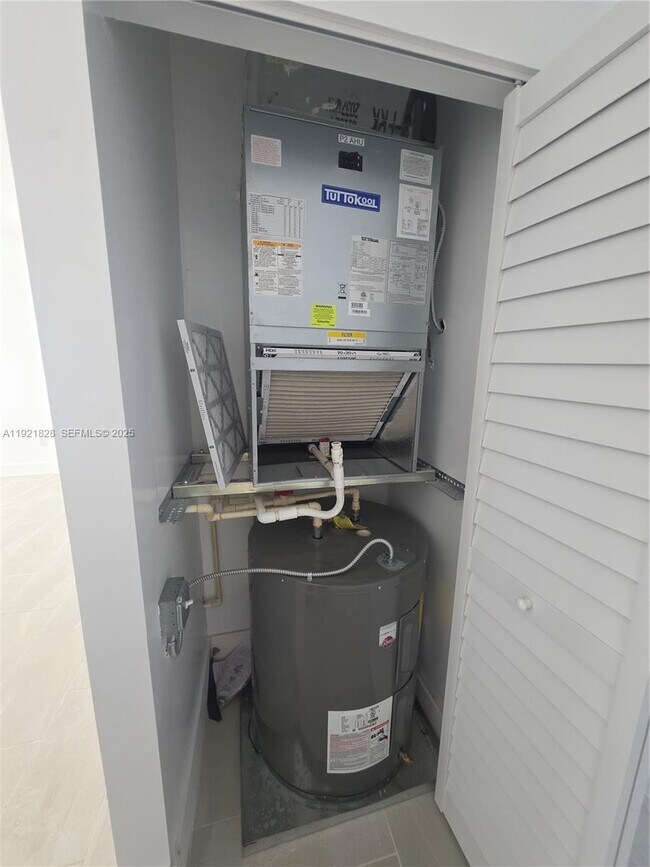 Building Photo - 21210 SW 119th Ave