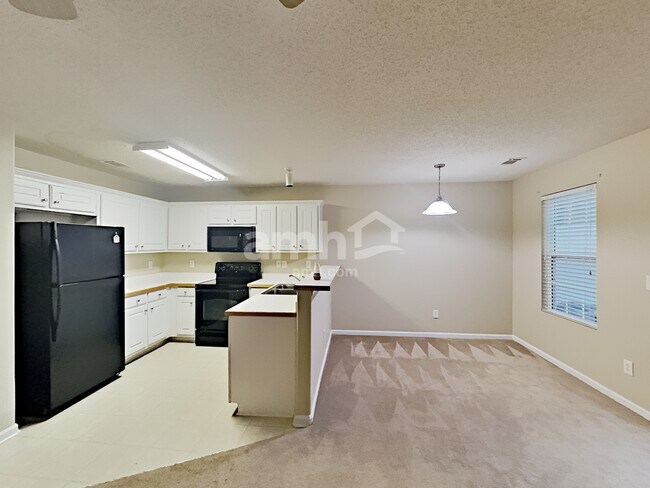 Building Photo - 1428 Box Circle