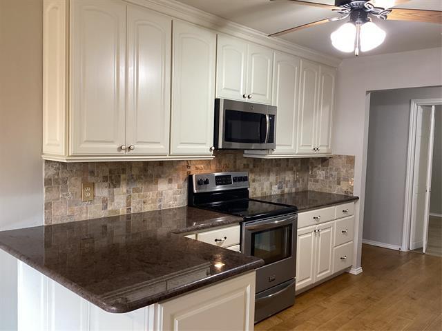 Building Photo - 2841 Southridge Dr
