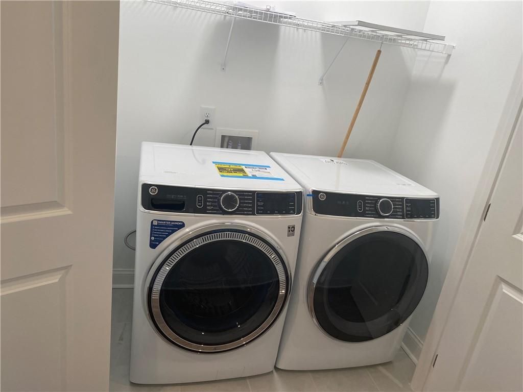 Building Photo - 805 Green Sapling Trl