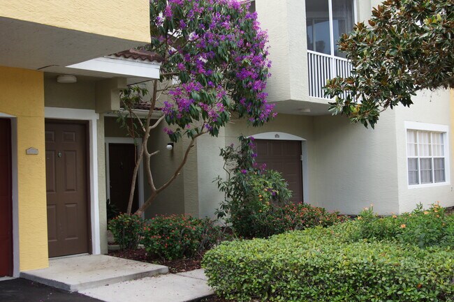 Building Photo - 5500 Bentgrass Dr