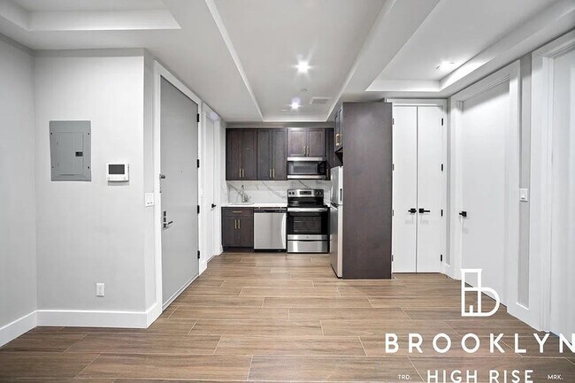 Kitchen - 3514 Farragut Rd