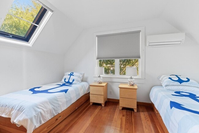 Building Photo - 38 Homesite Ave