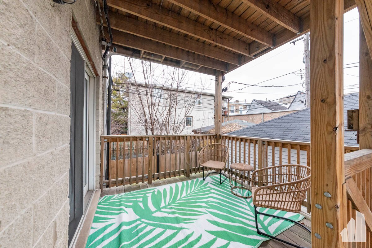 Building Photo - 1401 N Artesian Ave