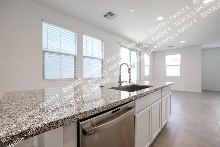 Building Photo - 25196 N 142nd Dr