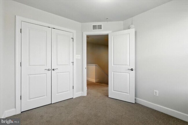 Building Photo - 11250 Flagstaff Pl