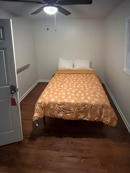 Building Photo - 1346 Eason St NW