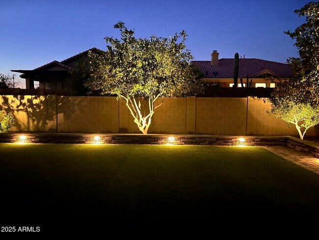 Building Photo - 3806 E Sunstream Way
