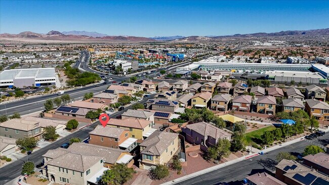 Building Photo - Gorgeous 4BR/2.5BA/2GA Two-Story Gem in Gated Community!