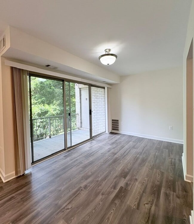 Building Photo - 12403 Braxfield Ct
