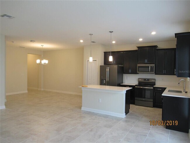 Building Photo - 2904 Sentence St