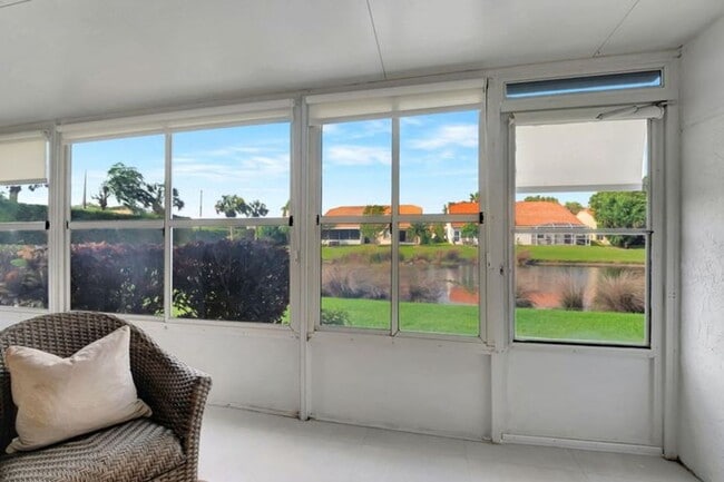 Building Photo - 15465 Lake Magnolia Pl