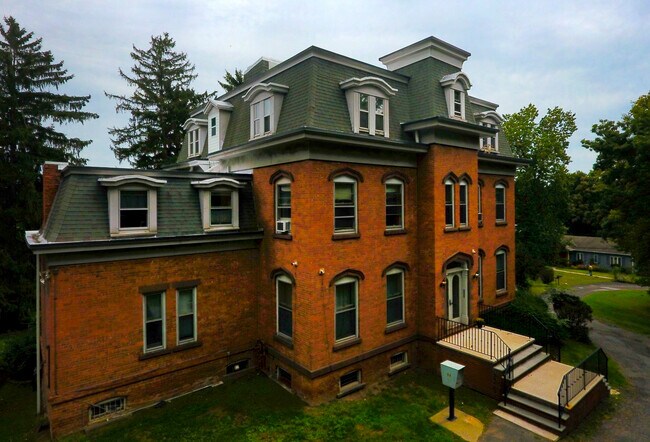 Primary Photo - 11 Whitehill Terrace