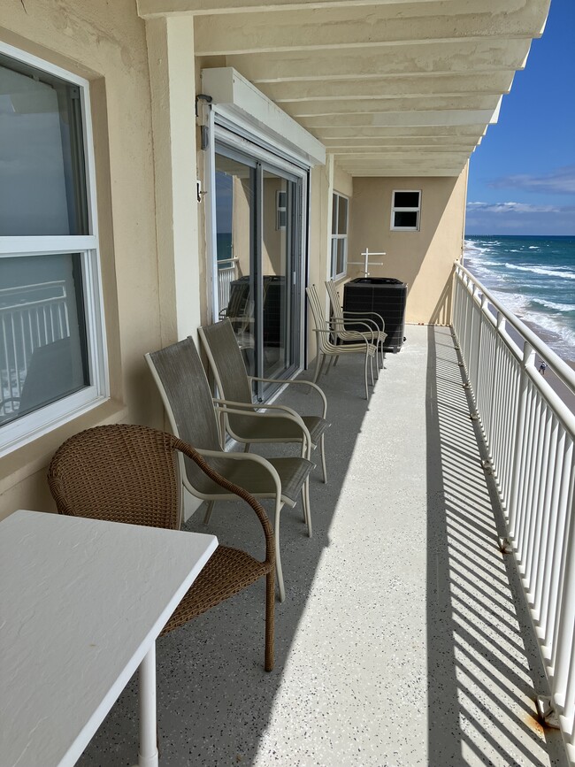 Large balcony - 4500 S Ocean Blvd