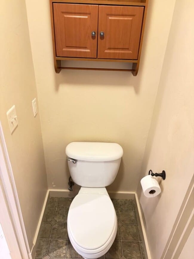 Building Photo - 3 Bedrooms 2 1/2 Bathroom Bozeman Townhouse - Great Location