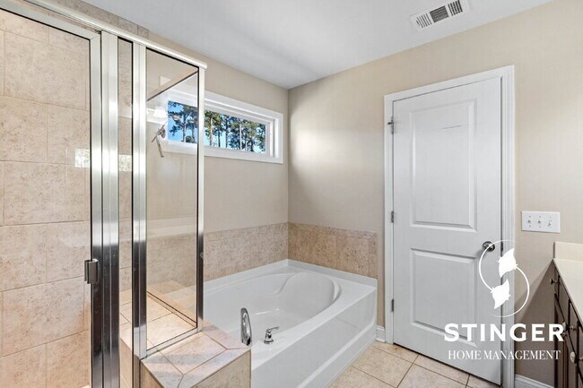 Building Photo - 22 Burley Ln