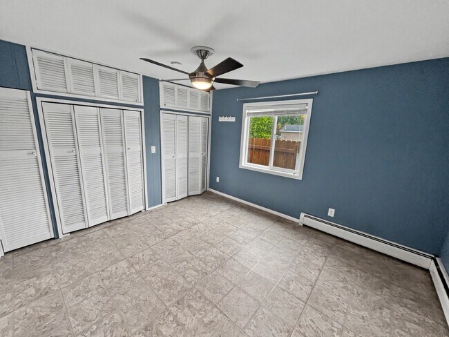 Building Photo - 3330 E 41st Ave