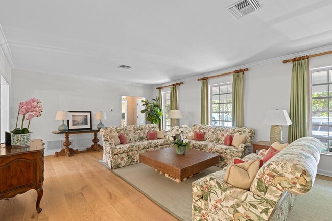 Building Photo - 1554 N Ocean Way