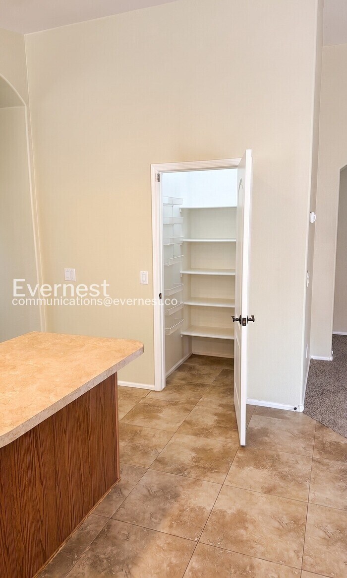 Building Photo - 42520 W Hall Dr