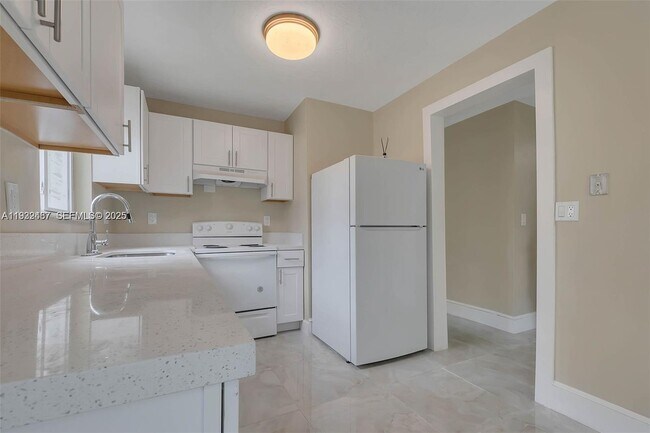 Building Photo - 9241 SW 204th Terrace