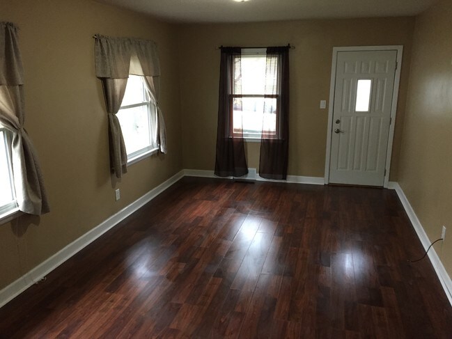 Building Photo - 125 Second St SW