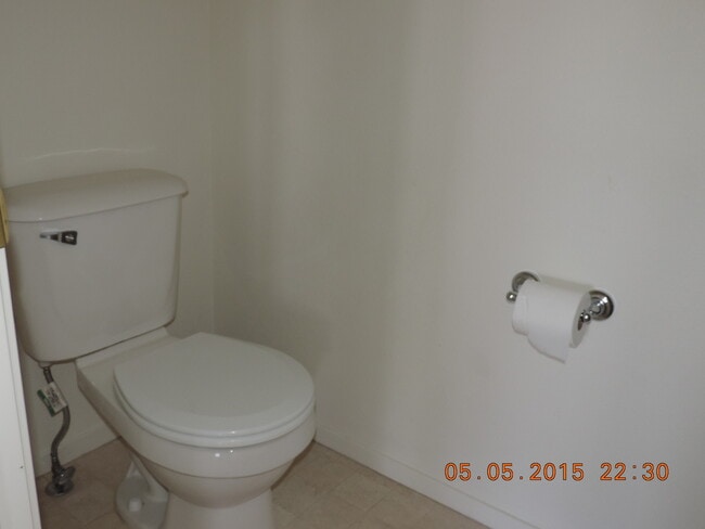 Building Photo - Fall St., Fernley