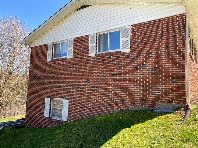 Building Photo - jone312