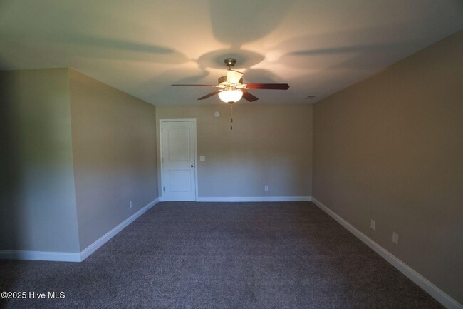 Building Photo - 116 Navy Blue Dr