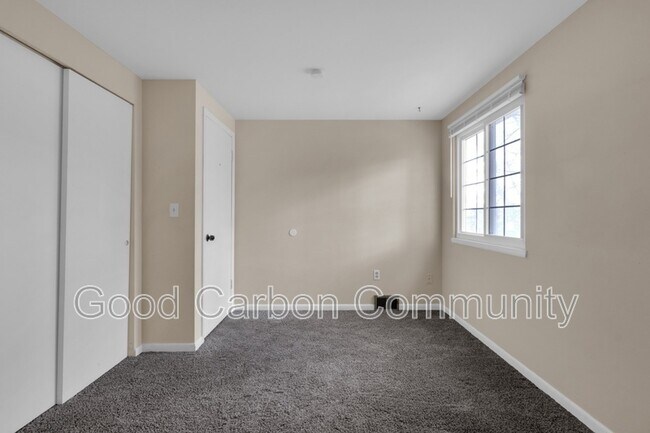 Building Photo - 298 Joe McCarthy Dr