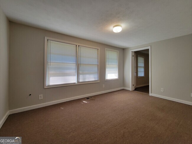 Building Photo - 516 Pendergrass Rd