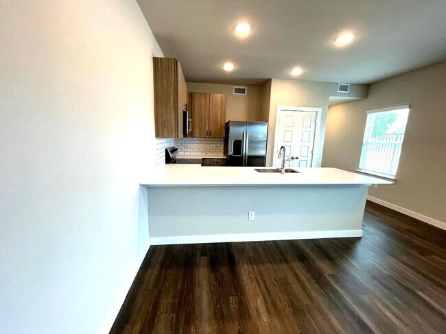 Building Photo - 1340 Co Rd 1106