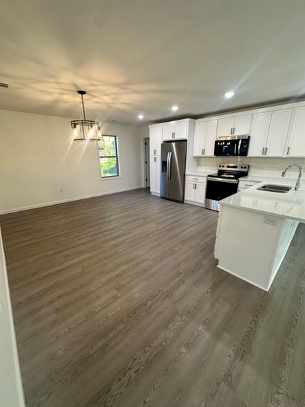 Building Photo - 105 Weston Cv