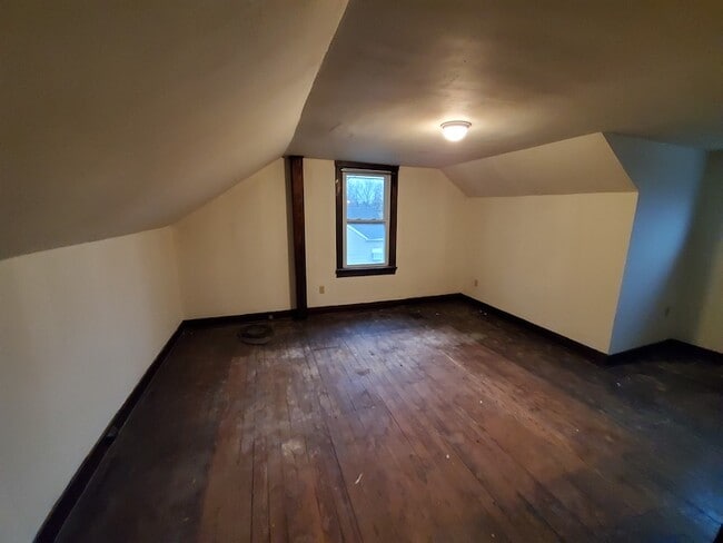 Building Photo - 1137 Oakleaf Dr