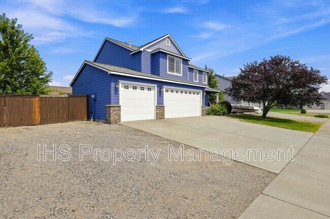Building Photo - 9711 Nottingham Dr