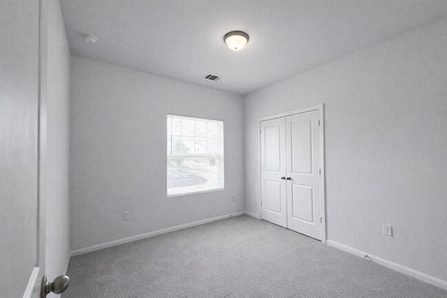 Building Photo - 511 Pulitzer Dr
