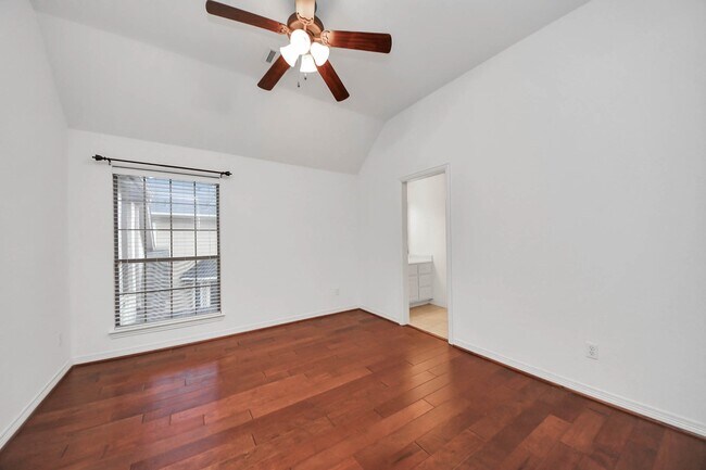 Building Photo - 1807 Ravenel Ln