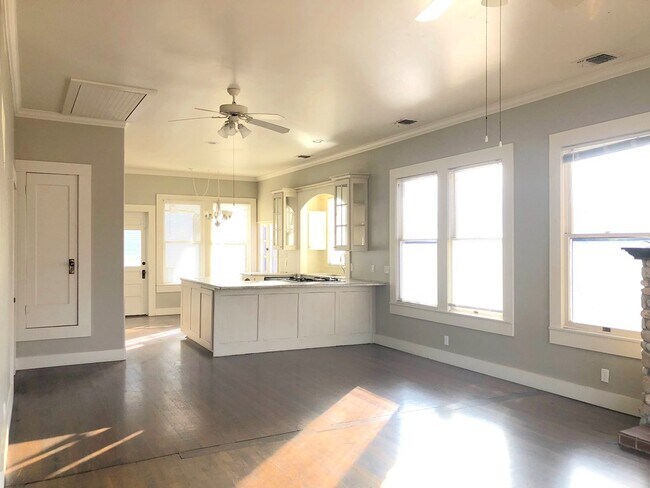 Building Photo - 119 Idlewilde Blvd