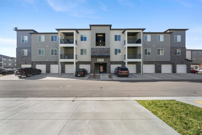 Building Photo - 1936 N 3410 W