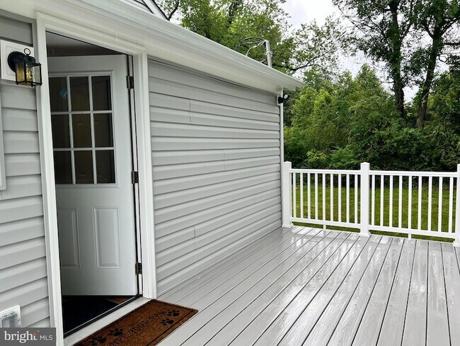 Building Photo - 34 Hornets Nest Ln