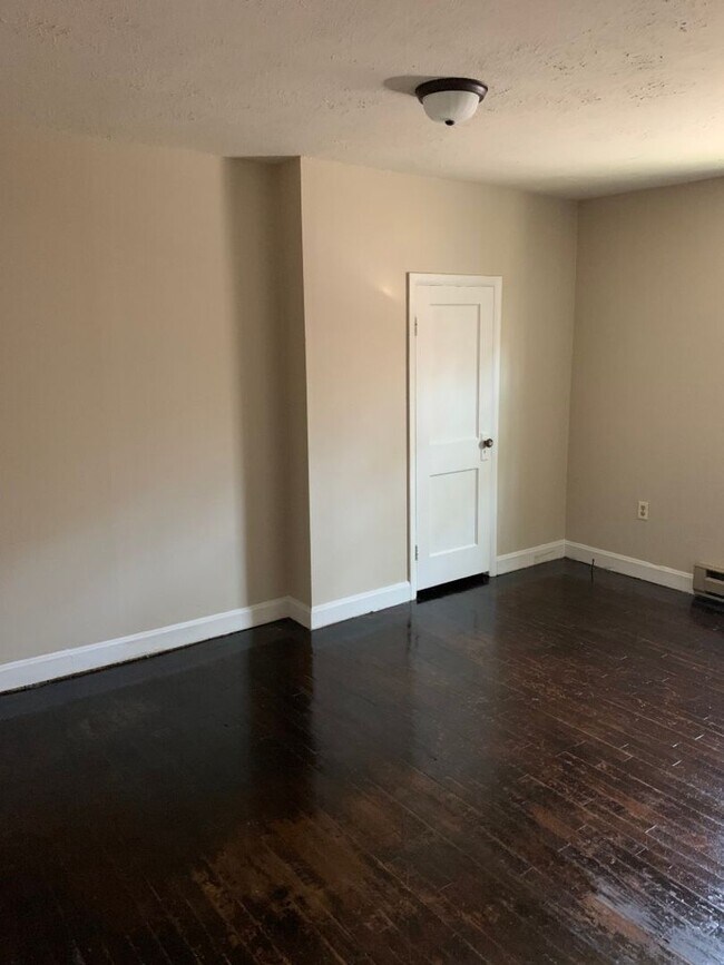 Building Photo - 100-B Spring Ave.