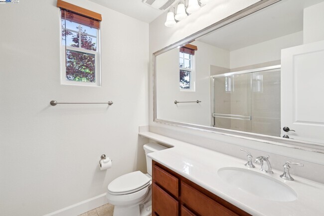 Building Photo - 454 Bengali Ct