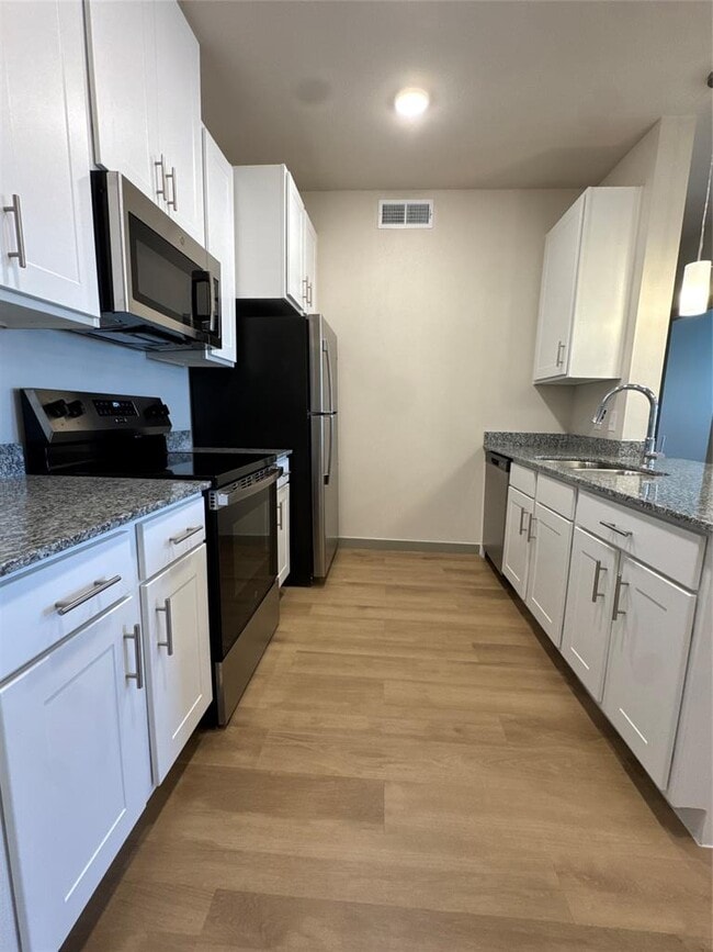 Building Photo - 691 Union Chapel Rd