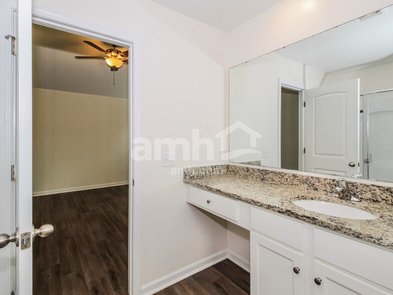 Building Photo - 1220 Dogwood Neck Dr